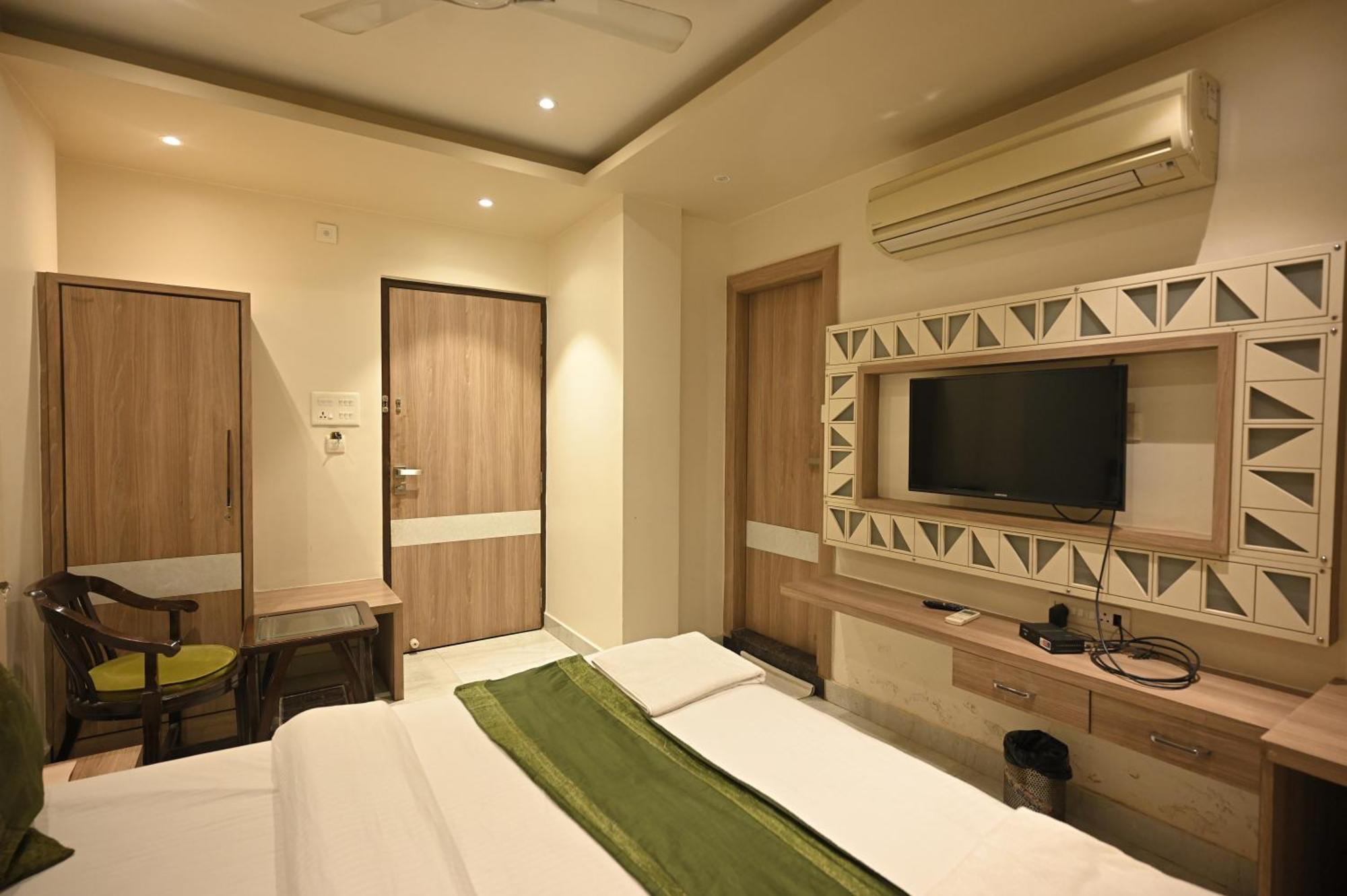 Hotel Saffron - Varanasi — Fotos 3