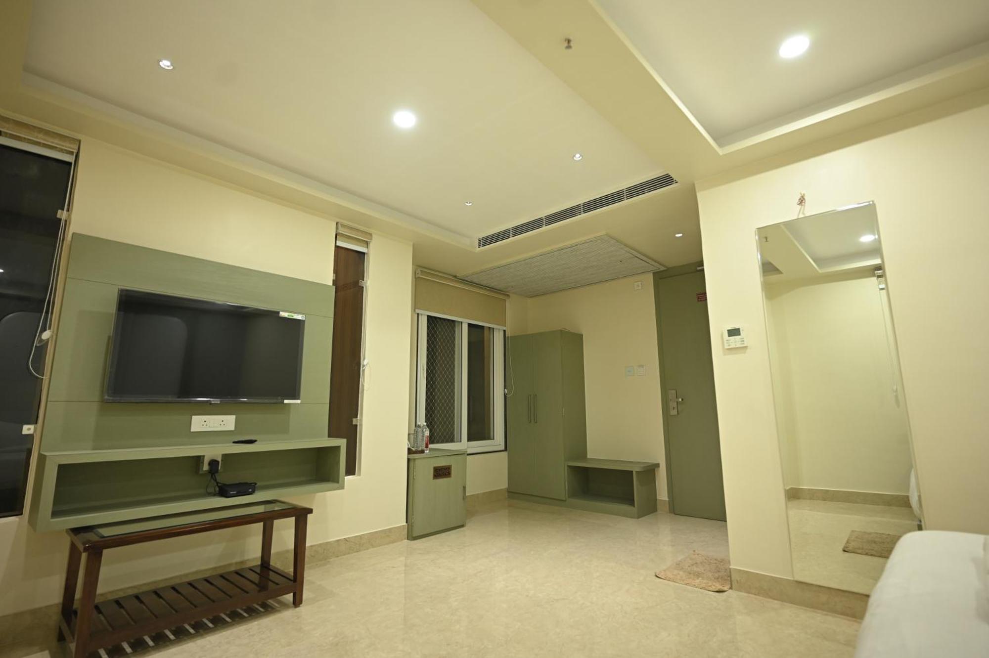 Hotel Saffron - Varanasi — Fotos 1